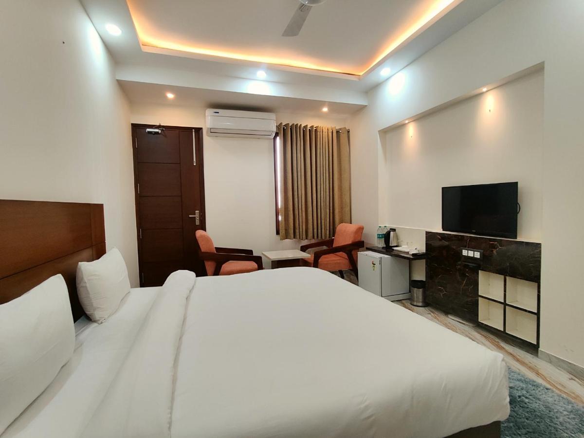 The Shacon Hotel โนอิดา ภายนอก รูปภาพ